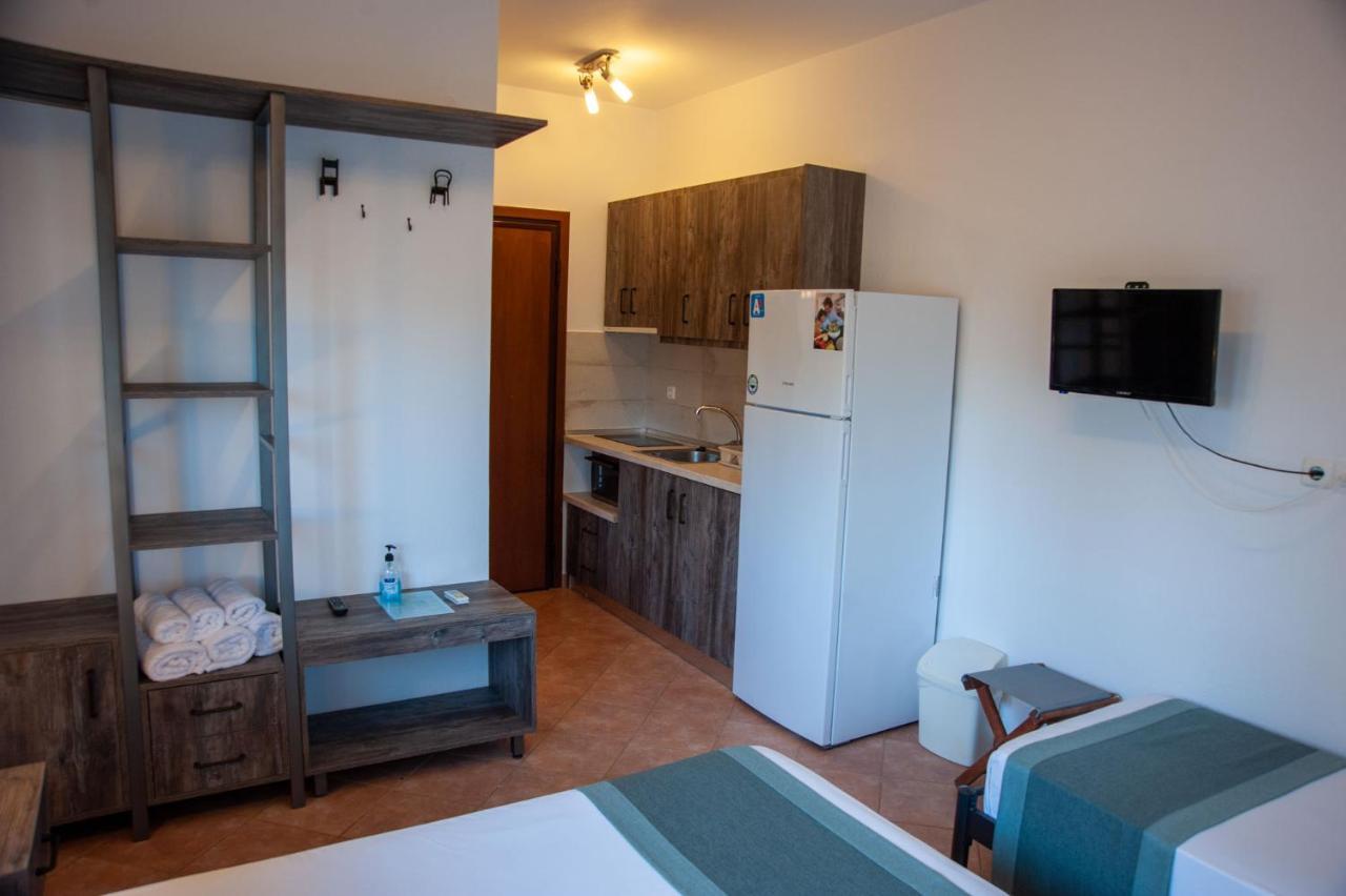 Alexandros Hotel Apartments Vourvourou Exterior foto