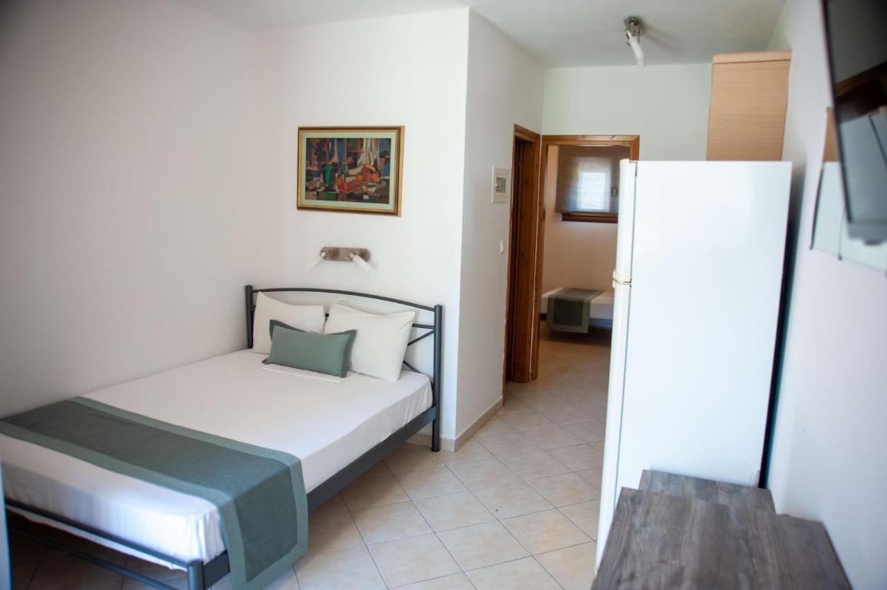 Alexandros Hotel Apartments Vourvourou Exterior foto