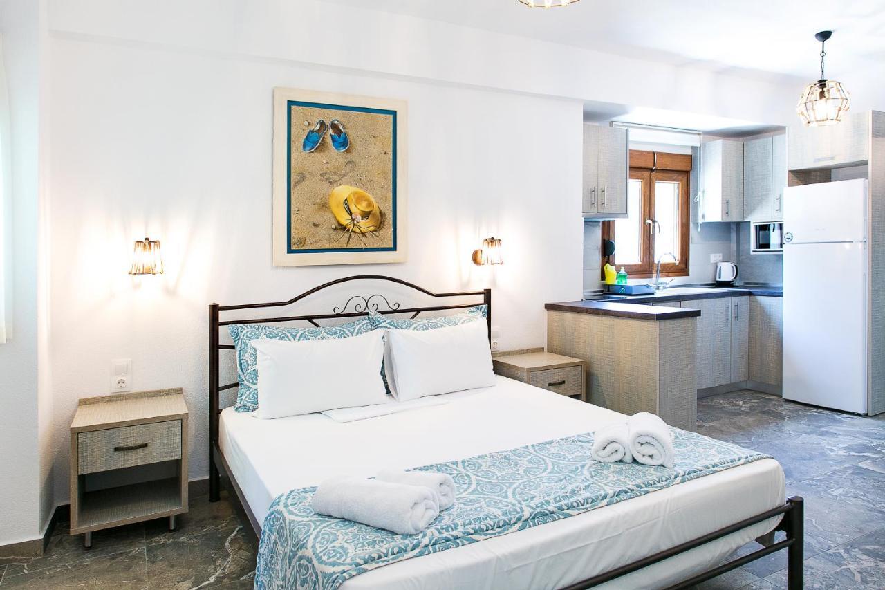 Alexandros Hotel Apartments Vourvourou Exterior foto